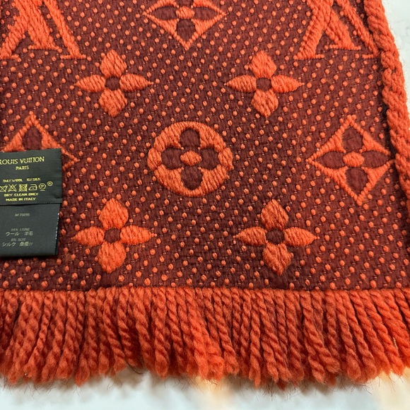 Louis Vuitton Logomania Scarf M75095 - Picture 8 of 10